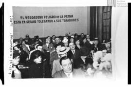 Fotografía de reunión de integrantes de Acción Argentina