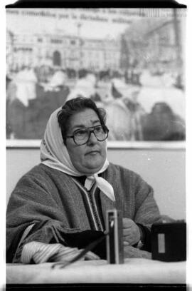Fotografía de Hebe Pastor de Bonafini en el centro comunitario Foyer Grenelle