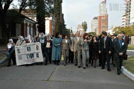 Fotografía de visita de Baltasar Garzón a la ESMA