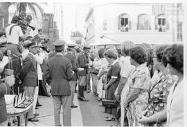 Fotografía de entrega de "Medallas de Campaña" en acto conmemorativo del 164 aniversari...