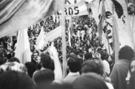 Fotografía de la movilización popular para recibir a Juan Domingo Perón