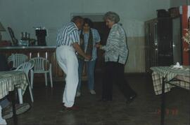 Fotografía de Olga del Valle Márquez de Aredez bailando
