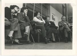 Fotografía de reunión por la sanción de la Ley de Punto Final