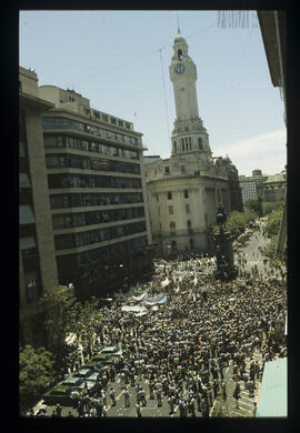 Fotografía de movilización por los detenidos desaparecidos