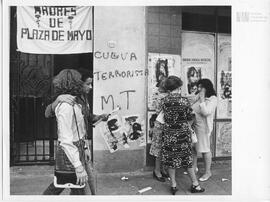 Fotografía de local de Madres de Palza de Mayo vandalizado