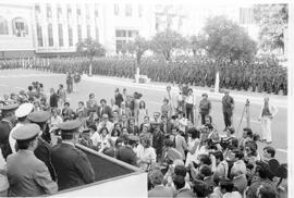 Fotografía de entrega de "Medallas de Campaña" en acto conmemorativo del 164 aniversari...