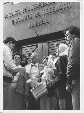 Fotografía de organismos de Derechos Humanos en el penal de Villa Devoto