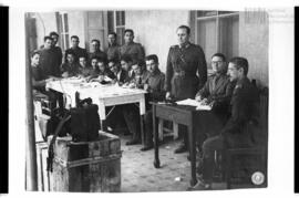Fotografía de mesa examinadora de ingreso de conscriptos