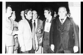 Fotografía de los sindicalistas Rucci y Lorenzo Miguel en ocasión del regreso de Juan Domingo Perón