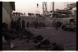Fotografía del desembarco Argentino en el marco de la guerra de Malvinas
