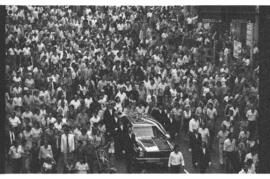 Fotografía marcha durante el segundo velatorio de Arturo Illia