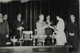 Fotografía de entrega de premios