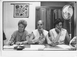 Fotografía de Lilia Jons de Orfanó,Tilsa Albani y Mabel Gutiérrez