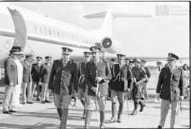 Fotografía del Presidente de facto Teniente General Jorge Rafael Videla, y el Comandante del III ...