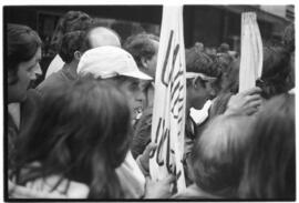 Fotografía de movilización a Plaza de Mayo por la asunción de Héctor Cámpora