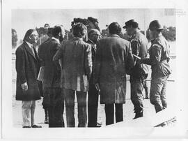 Fotografía de integrantes de la Comisión Nacional sobre la Desaparición de Personas en el Campo d...