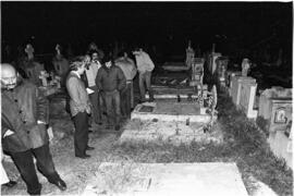 Fotografía de exhumación en el Cementerio de Ezpeleta