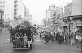 Fotografía de movilización a Ezeiza por el regreso de Juan Domingo Perón