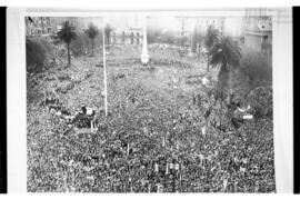 Fotografía de manifestación en repudio al complot contra Perón