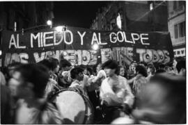 Fotografía de la movilización en repudio al alzamiento militar en Campo de Mayo