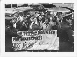 Fotografía de Madres de Plaza de Mayo y Familiares de Detenidos y Desaparecidos por Razones Polít...