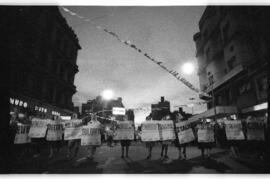 Fotografía de marcha de Madres de Plaza de Mayo