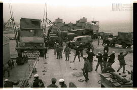 Fotografía del desembarco Argentino en el marco de la guerra de Malvinas