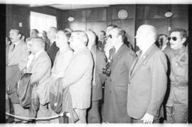 Fotografía de la asunción de Mario Benjamín Menéndez como Gobernador